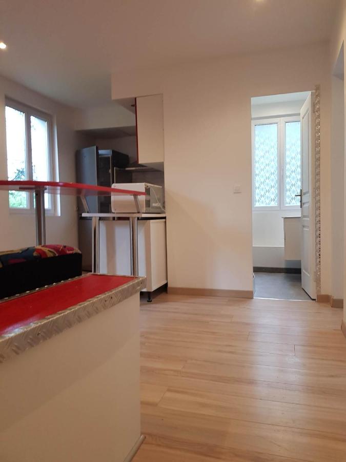 05 - Tres Joli 3 Pieces Neuf 2 Chambres, Logement Tout Equipe Pour 1 A 4 Personnes Maximum, Vue Sur Jardin Avec Parking Privatif, Grand Fourgon Possible, Tout Le Linge De Maison Est Fourni 阿尼瑟厄巴龙 外观 照片