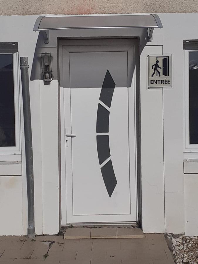 05 - Tres Joli 3 Pieces Neuf 2 Chambres, Logement Tout Equipe Pour 1 A 4 Personnes Maximum, Vue Sur Jardin Avec Parking Privatif, Grand Fourgon Possible, Tout Le Linge De Maison Est Fourni 阿尼瑟厄巴龙 外观 照片