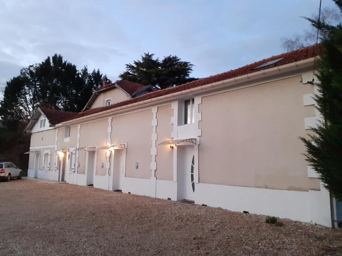 05 - Tres Joli 3 Pieces Neuf 2 Chambres, Logement Tout Equipe Pour 1 A 4 Personnes Maximum, Vue Sur Jardin Avec Parking Privatif, Grand Fourgon Possible, Tout Le Linge De Maison Est Fourni 阿尼瑟厄巴龙 外观 照片