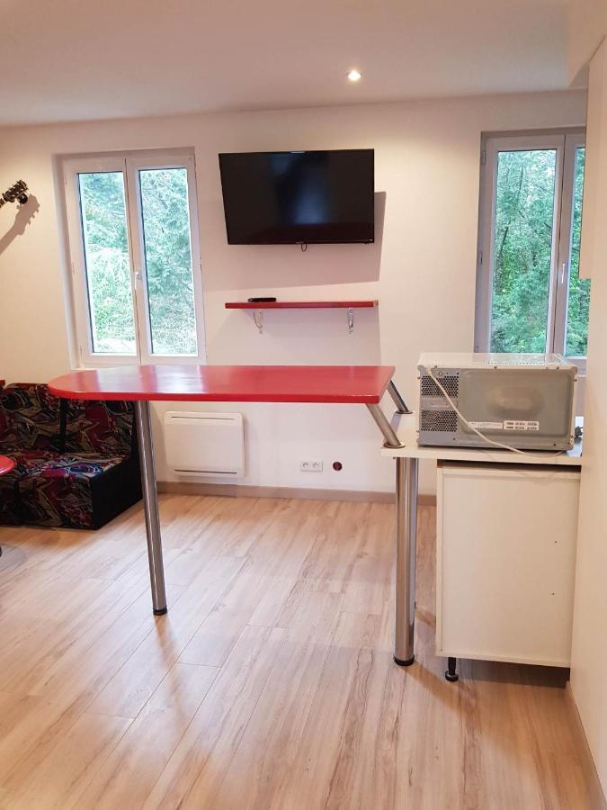 05 - Tres Joli 3 Pieces Neuf 2 Chambres, Logement Tout Equipe Pour 1 A 4 Personnes Maximum, Vue Sur Jardin Avec Parking Privatif, Grand Fourgon Possible, Tout Le Linge De Maison Est Fourni 阿尼瑟厄巴龙 外观 照片
